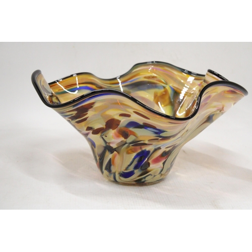 69 - A HANDBLOWN AND SIGNED MURANO STYLE GLASS BOWL