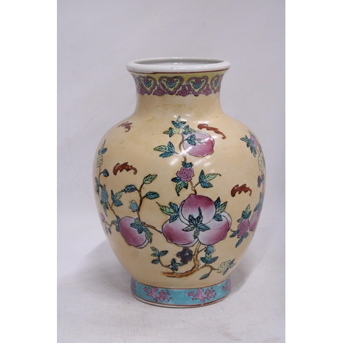 904 - A JAPANESE STYLE CERAMIC VASE, HEIGHT 30CM