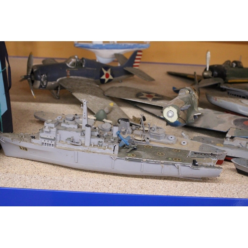 905 - A COLLECTION OF VINTAGE MODEL WAR SHIPS AND PLANES