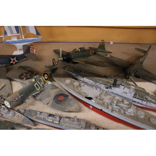 905 - A COLLECTION OF VINTAGE MODEL WAR SHIPS AND PLANES