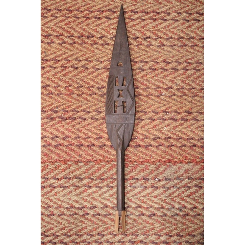 914 - FOUR VINTAGE HAND CARVED AFRICAN TRIBAL SPEARS/PADDLES