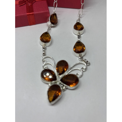 101 - A MARKED 925 SILVER CITRINE NECKLACE IN A PRESENTATION BOX