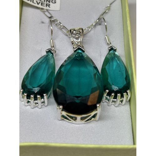 77 - A MARKED 925 SILVER AND TOURMALINE NECKLACE AND EARRING SET IN A PRESENTATION BOX