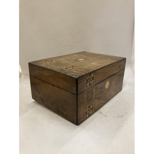 1193 - A VINTAGE WORK BOX WITH INLAID MARQETRY