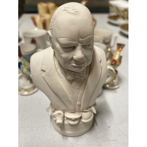 1229 - A COLLECTION OF VINTAGE CRESTED WARE PLUS TWO MINATURE BIRDS, SMALL BUST OF WINSTON CHURCHILL