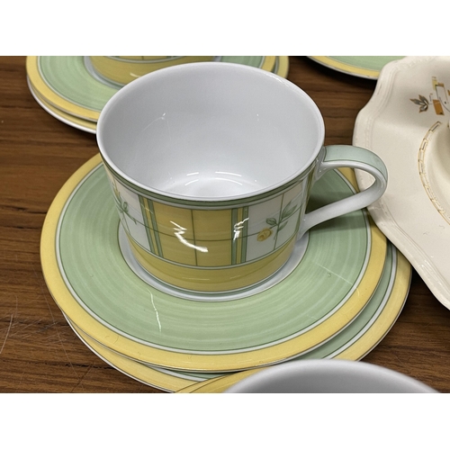 1258 - A LARGE QUANTITY OF DINNER WARE ITEMS TO INCLUDE A PORTMERION CAKE STAND, VINTAGE AND MODERN CUPS, S... 