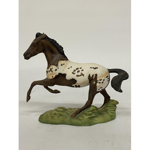 897 - A PORCELAIN FRANKLIN MINT INTERNATIONAL MUSEUM OF THE HORSE FROM THE GREAT HORSES OF THE WORLD COLLE... 