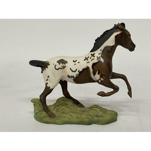 897 - A PORCELAIN FRANKLIN MINT INTERNATIONAL MUSEUM OF THE HORSE FROM THE GREAT HORSES OF THE WORLD COLLE... 