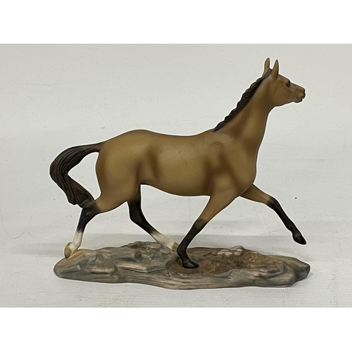 898 - A PORCELAIN FRANKLIN MINT INTERNATIONAL MUSEUM OF THE HORSE FROM THE GREAT HORSES OF THE WORLD COLLE... 