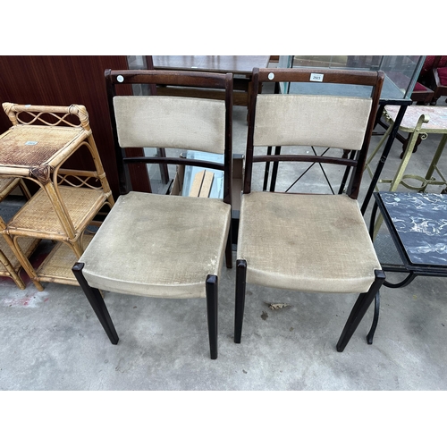 2923 - A PAIR OF RETRO TEAK UPHOLSTERED DINING CHAIRS