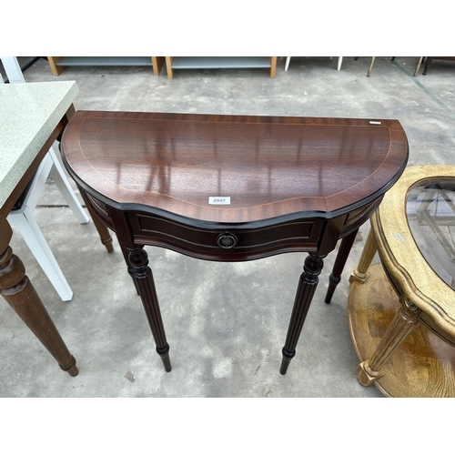 2937 - A MAHOGANY AND CROSSBANDED SIDE TABLE WITH SINGLE DRAWER, 33