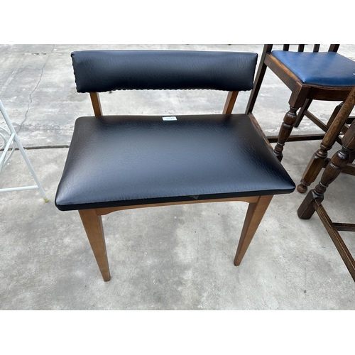 2940 - A RETRO TEAK AND BLACK FAUX LEATHER STOOL WITH LOW BACK