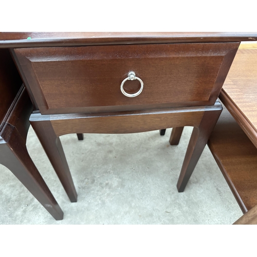 2950 - A STAG MINSTREL BEDSIDE TABLE WITH SINGLE DRAWER