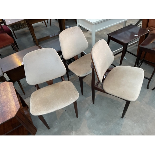 2920 - THREE RETRO TEAK ELLIOTTS OF NEWBURY STYLE DINING CHAIRS