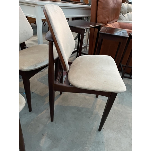 2920 - THREE RETRO TEAK ELLIOTTS OF NEWBURY STYLE DINING CHAIRS