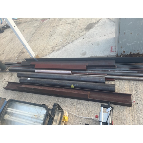 342 - A LARGE QUANTITY OF ASSORTED STEEL TO INCLUDE BOX SECTION, TUBE, PLATES AND RODS ETC NO VAT