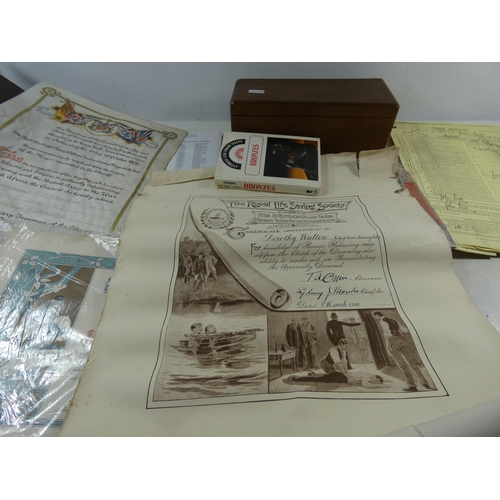 372 - A COLLECTION OF ASSORTED MILITARIA TO INCLUDE A 'VICTORY' JIGSAW, JAMES PURDEY CERTIFICATE, RESEARCH... 