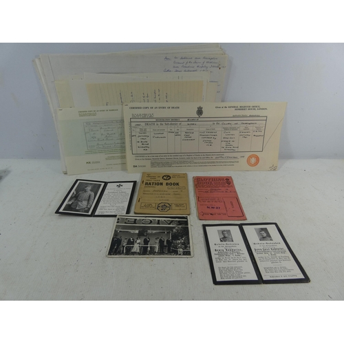 373 - A COLLECTION OF WORLD WAR I IMPERIAL GERMAN EPHEMERA TO INCLUDE SOLDIERS MEMORIAL CARDS, WWII RATION... 