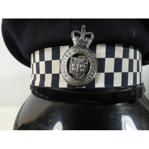 385 - A CHESHIRE CONSTABULARY POLICE OFFICERS HAT, SIZE 7 AND 1/8