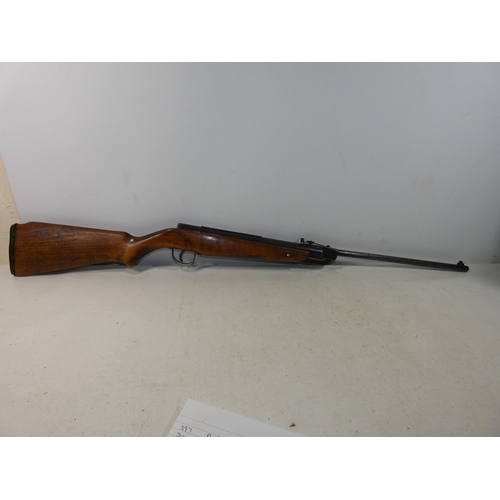 397 - A WEBLEY AND SCOTT 'FALCON' .22 CALIBRE AIR RIFLE, 44CM BARREL, LENGTH 106CM