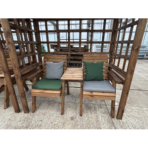 2081 - AN AS NEW EX DISPLAY CHARLES TAYLOR FURNITURE SET COMPRISING OF AN ARBOUR WITH GREY FABRIC TOP, TWO ... 