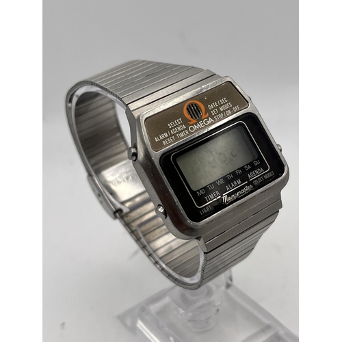 520A - A RARE OMEGA MEMOMASTER GENTS LCD ALARM WATCH 1970'S