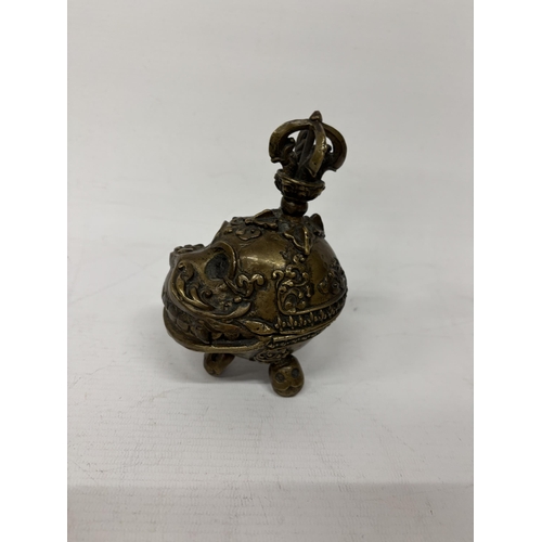 1288 - A BRONZE/BRASS VINTAGE ORIENTAL KING SKULL