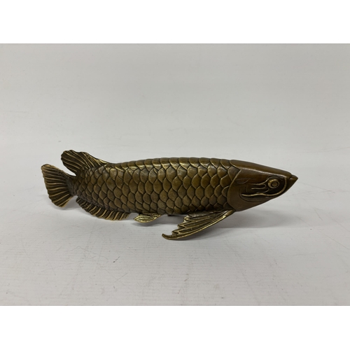 1293 - A BRONZE JAPANESE KOI CARP, 11 INCH LONG