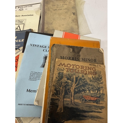 1309 - A QUANTITY OF VINTAGE MOTORING AND AUTOMOBILE BOOKS AND BOOKLETS