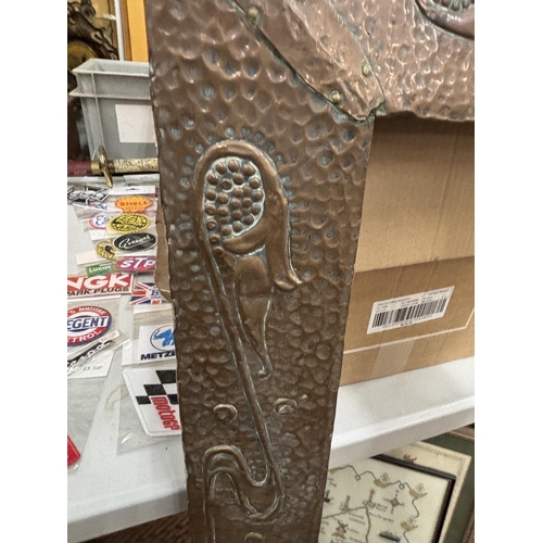 1312 - AN ART NOUVEAU COPPER FIRE FENDER - 46