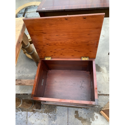 3022 - A MAHOGANY STORAGE BOX ON TURNED LEGS, 20