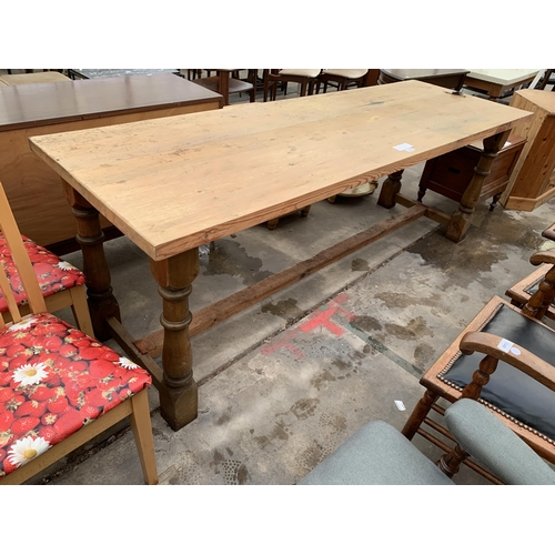 3023 - A VICTORIAN STYLE PINE KITCHEN TABLE, 86.5 X 28.5