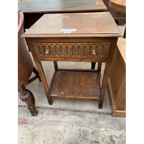 3027 - AN OAK JACOBEAN STYLE SIDE TABLE