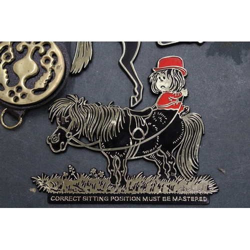 266 - THREE VINTAGE HORSE WALLPLAQUES TO INCLUDE A THELWELL PLUS FOUR HORSE BRASSES ON A MARTINGALE