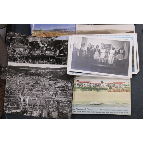 286 - A COLLECTION OF VINTAGE SOUVENIR POSTCARDS