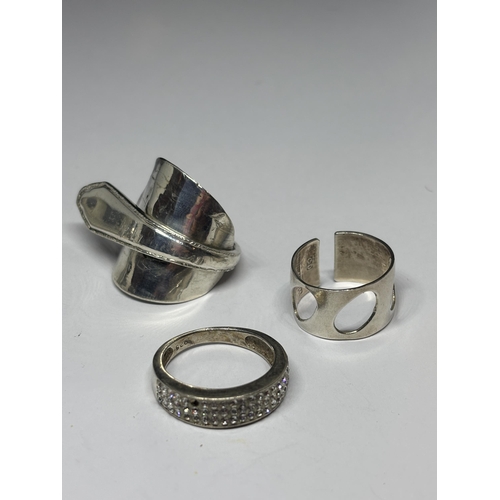 646 - FIVE VARIOUS SILVER RINGS