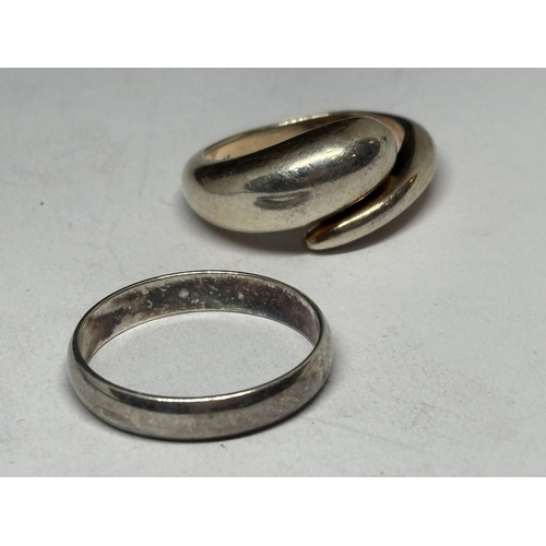 691 - FIVE MARKED SILVER RINGS