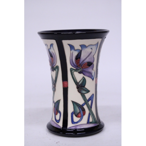 814 - A MOORCROFT HOMAGE PATTERN VASE 16 CM