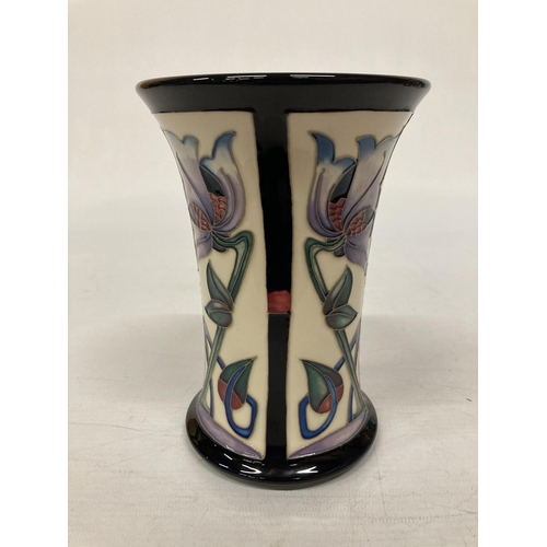 814 - A MOORCROFT HOMAGE PATTERN VASE 16 CM