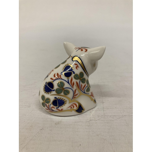 821 - A ROYAL CROWN DERBY PIGLET (FIRSTS)