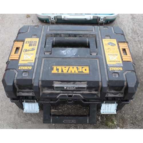 14 - DEWALT 18V RECIPROCATING SAW AND BATTERY  NO VAT