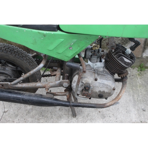 18 - KAWASAKI MINI MOTORBIKE  GREEN TANK  NO VAT