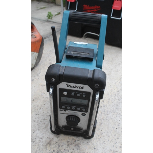 53 - MAKITA RADIO  NO VAT