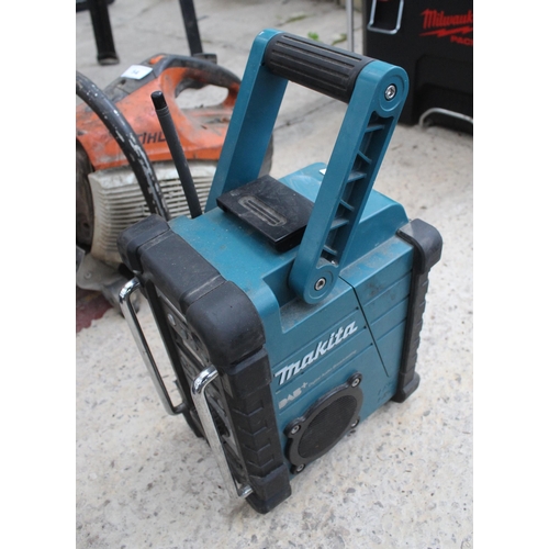 53 - MAKITA RADIO  NO VAT