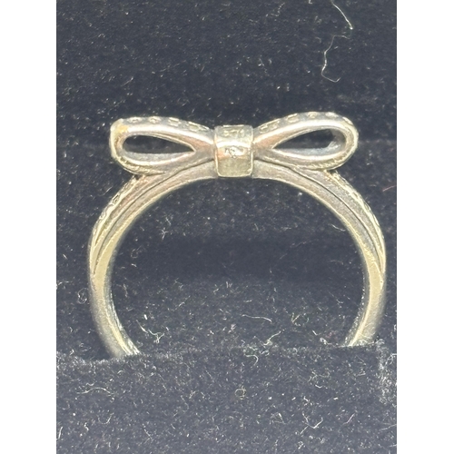 533 - A SILVER PANDORA RING IN A PRESENTATION BOX