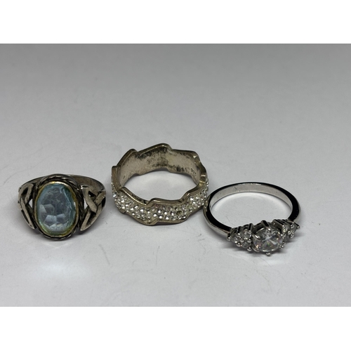 536 - FIVE VARIOUS SILVER RINGS