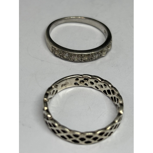 563 - SIX VARIOUS SILVER RINGS