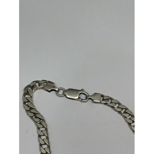 573 - A SILVER FLATLINK NECKLACE LENGTH 20