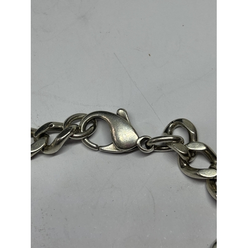 585 - A HEAVY SILVER WRIST CHAIN