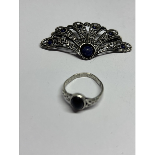 624 - THREE HALLMARKED VICTORIAN SILVER ITEMS OF JEWELLERY TO INCLUDE A BANGLE, BROOCH AND RING